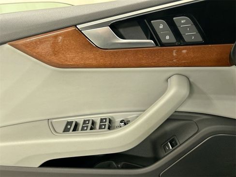 Used 2022 Audi A5 2.0T Premium image 11