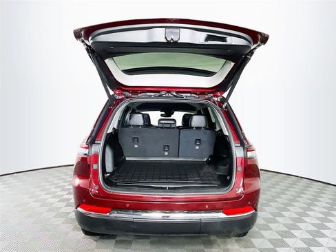 Used 2023 Jeep Grand Cherokee Limited image 28