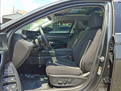 Used 2025 Hyundai Sonata SEL FWD image 14