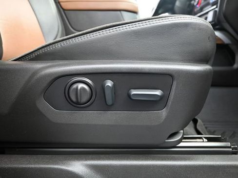 Used 2022 Chevrolet Silverado 2500 High Country w/ Z71 Off-Road Package image 50