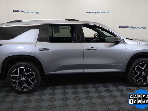 Used 2026 Chevrolet Traverse High Country w/ LPO, Floor Liner Package AWD/4WD image 5