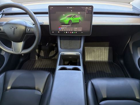 Used 2023 Tesla Model Y Long Range AWD/4WD image 14