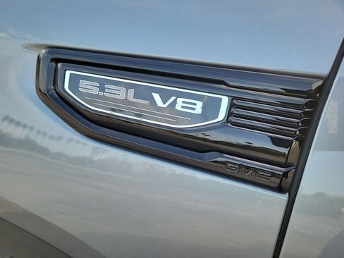 New 2026 GMC Sierra 1500 Elevation image 9