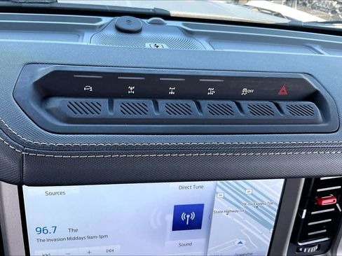 Used 2024 Ford Bronco Raptor w/ Interior Carbon Fiber Pack 6 AWD/4WD image 32