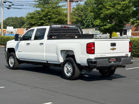 Used 2018 Chevrolet Silverado 2500 W/T RWD image 8