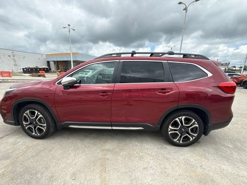 Used 2023 Subaru Ascent Limited w/ Technology Package AWD/4WD image 9