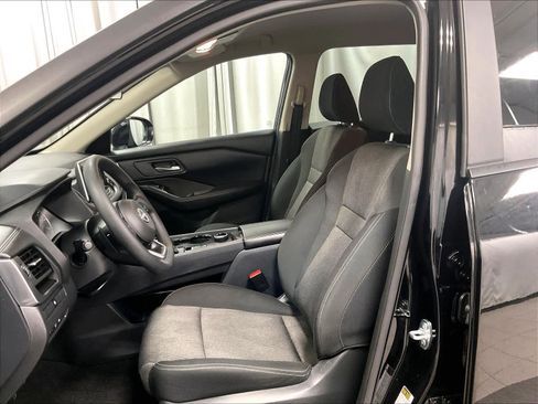 Certified 2024 Nissan Rogue SV image 10