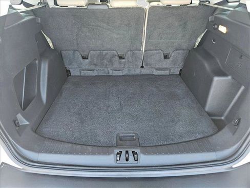 Used 2017 Ford Escape SE w/ SE Leather Comfort Package FWD image 6