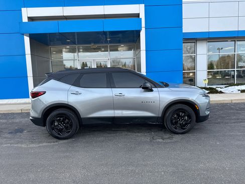 Used 2024 Chevrolet Blazer LT w/ Convenience Package image 2