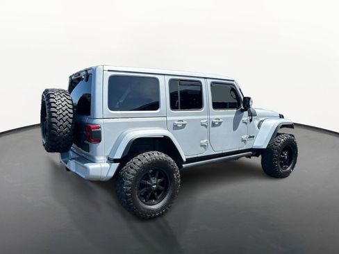 Used 2023 Jeep Wrangler Unlimited Sahara AWD/4WD image 3