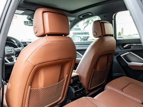 Certified 2025 Audi Q3 2.0T Premium image 16