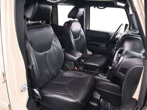 Used 2018 Jeep Wrangler Unlimited Altitude image 21