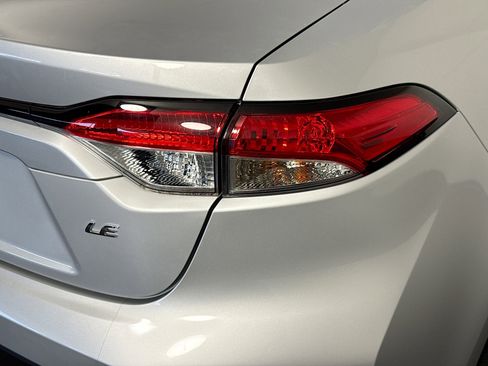 Used 2022 Toyota Corolla LE image 33