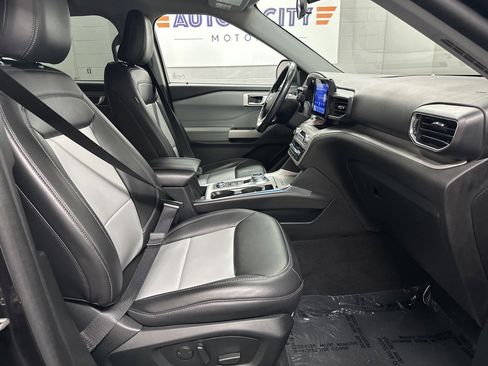 Used 2023 Ford Explorer XLT w/ Equipment Group 202A image 20