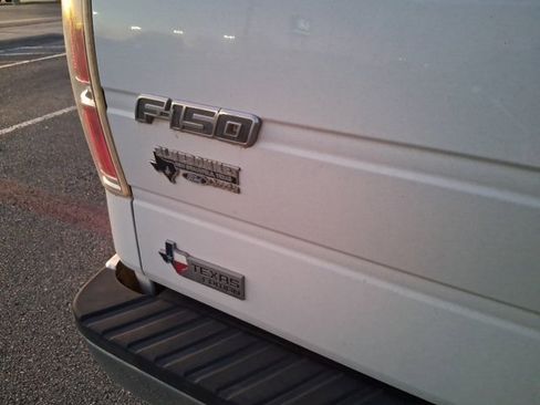 Used 2012 Ford F150 XLT w/ XLT Chrome Pkg image 11