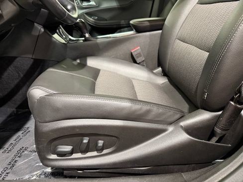 Used 2019 Chevrolet Impala LT FWD image 13