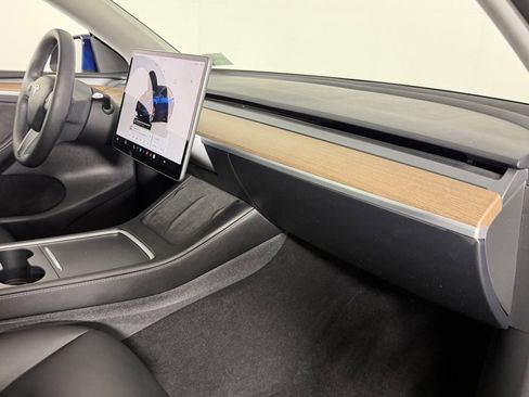 Used 2023 Tesla Model Y Long Range image 31