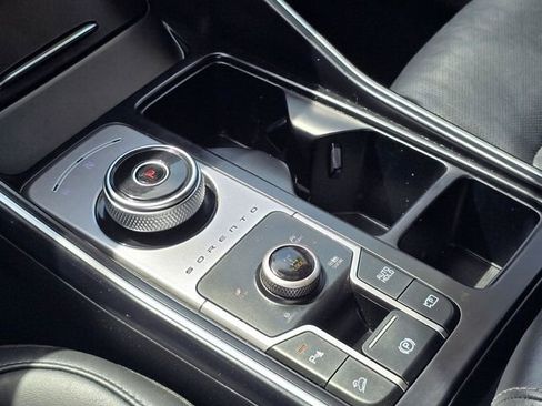 Certified 2023 Kia Sorento EX AWD/4WD image 37