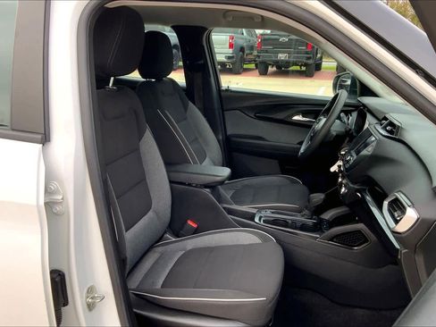 Used 2023 Chevrolet TrailBlazer LS image 10