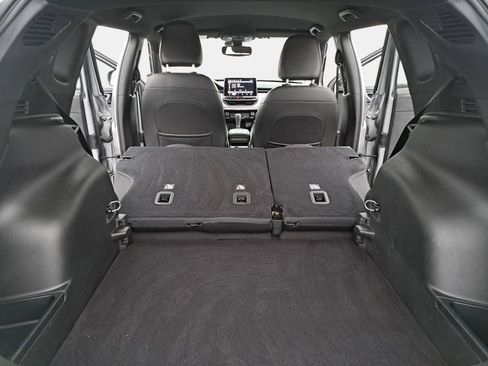 Used 2024 Jeep Compass Limited image 14