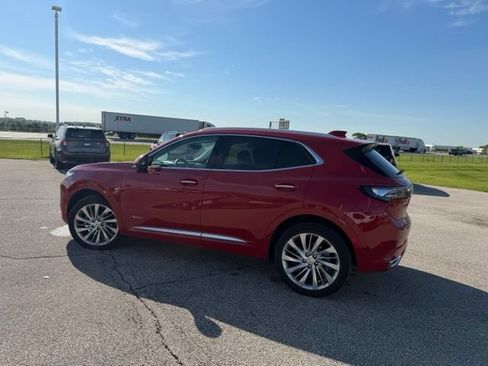 Used 2025 Buick Envision Avenir AWD/4WD image 9