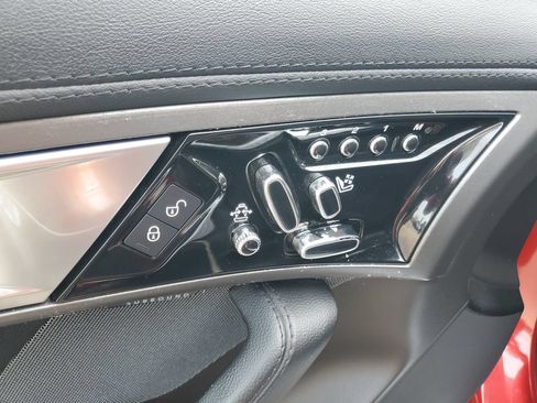 Used 2016 Jaguar F-TYPE Convertible RWD image 7