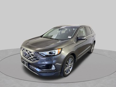Used 2020 Ford Edge Titanium w/ Class II Trailer Tow Package AWD/4WD image 24