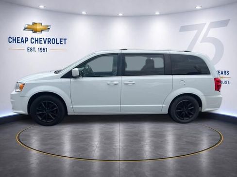 Used 2019 Dodge Grand Caravan SXT FWD image 4