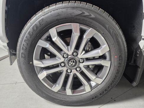 New 2026 Toyota 4Runner Limited AWD/4WD image 10