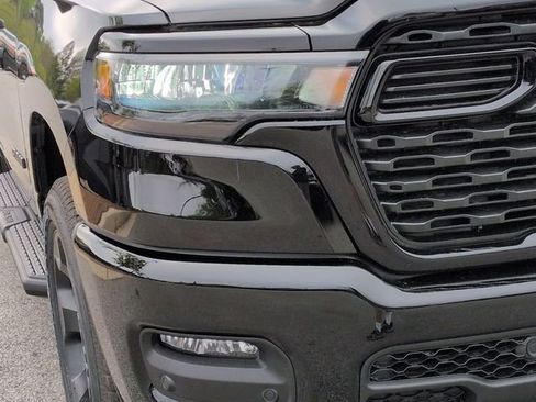 New 2026 RAM 1500 Express AWD/4WD image 9