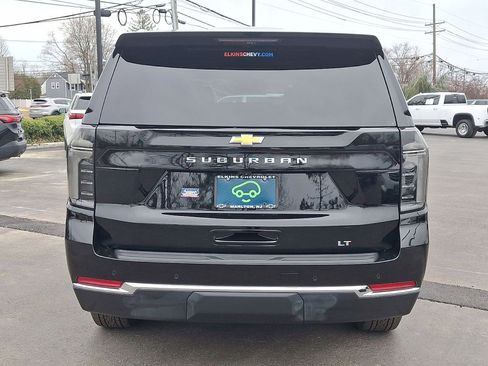 Certified 2025 Chevrolet Suburban LT w/ Comfort Package image 23