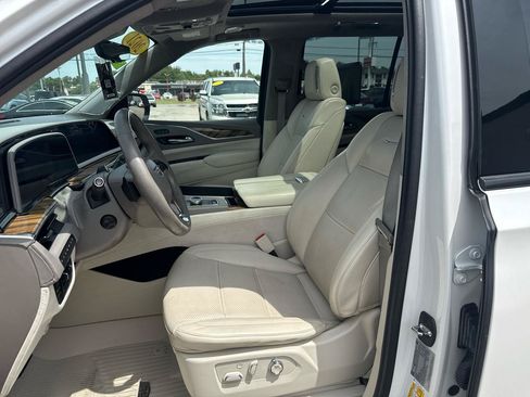Used 2021 Cadillac Escalade Sport Platinum AWD/4WD image 12