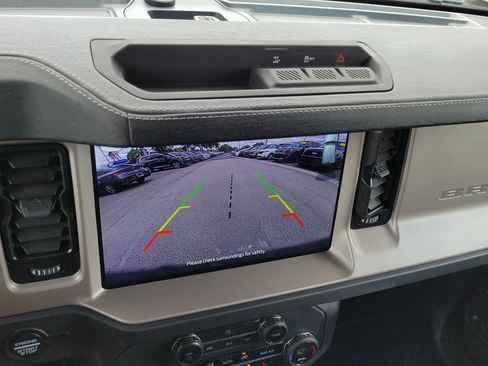 Used 2025 Ford Bronco Outer Banks AWD/4WD image 25