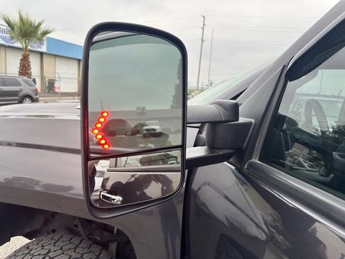 Used 2015 Chevrolet Silverado 2500 LTZ w/ LTZ Plus Package image 23