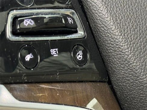 Used 2019 Cadillac Escalade Premium Luxury image 12