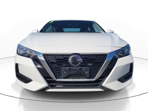 Used 2023 Nissan Sentra SV image 2