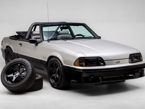 Used 1990 Ford Mustang GT RWD image 13