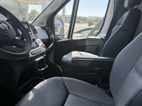 Used 2025 RAM ProMaster 2500 w/ Convenience Group FWD image 6