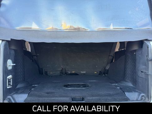 Used 2016 Jeep Wrangler Unlimited Rubicon w/ Connectivity Group AWD/4WD image 19