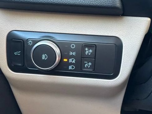 Used 2020 Ford Escape SEL FWD image 17