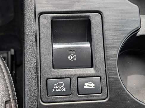 Used 2018 Subaru Outback 2.5i Limited image 29