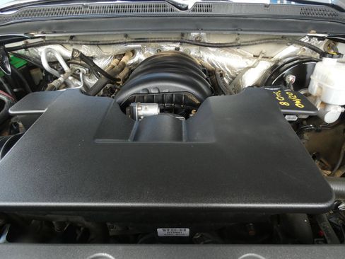 Used 2016 Chevrolet Suburban LTZ AWD/4WD image 20