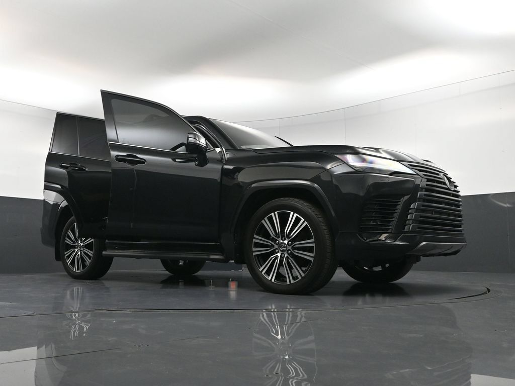 Used 2024 Lexus LX 600 4WD w/ Appearance Package image 43