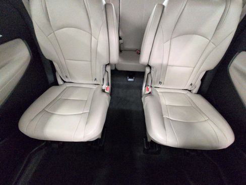 Used 2020 Buick Enclave Essence w/ Trailering Package, 5000 lbs. AWD/4WD image 25