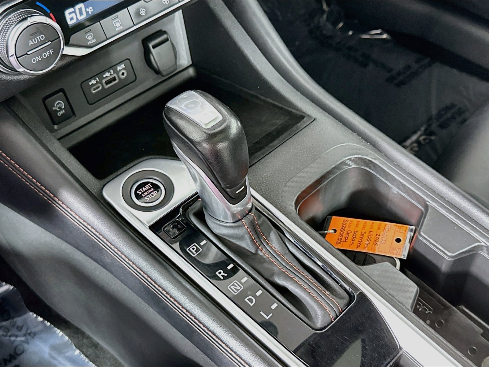 Used 2025 Nissan Sentra SR w/ SR Premium Package FWD image 17