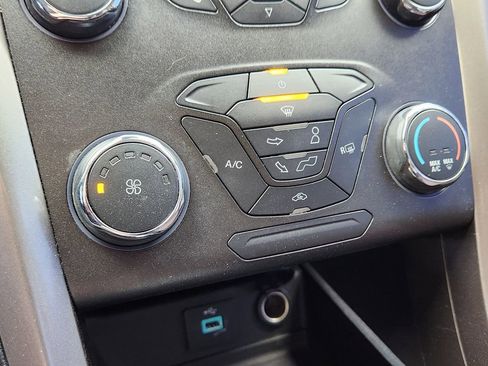 Used 2019 Ford Fusion S image 18