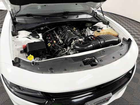 Used 2015 Dodge Charger R/T w/ Plus Group RWD image 23
