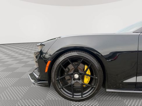 Used 2020 Chevrolet Camaro SS RWD image 18