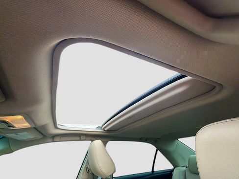 Used 2014 Toyota Camry XLE FWD image 24