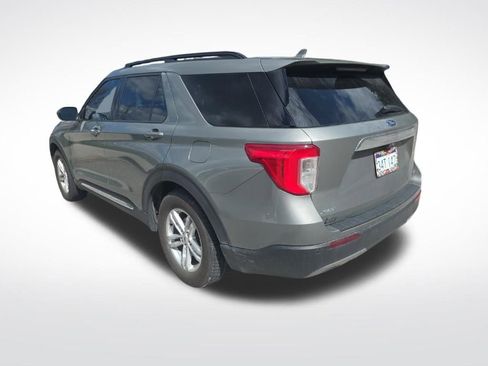 Used 2020 Ford Explorer XLT w/ Equipment Group 202A image 7